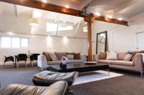 True New York style Newmarket Loft Apartment